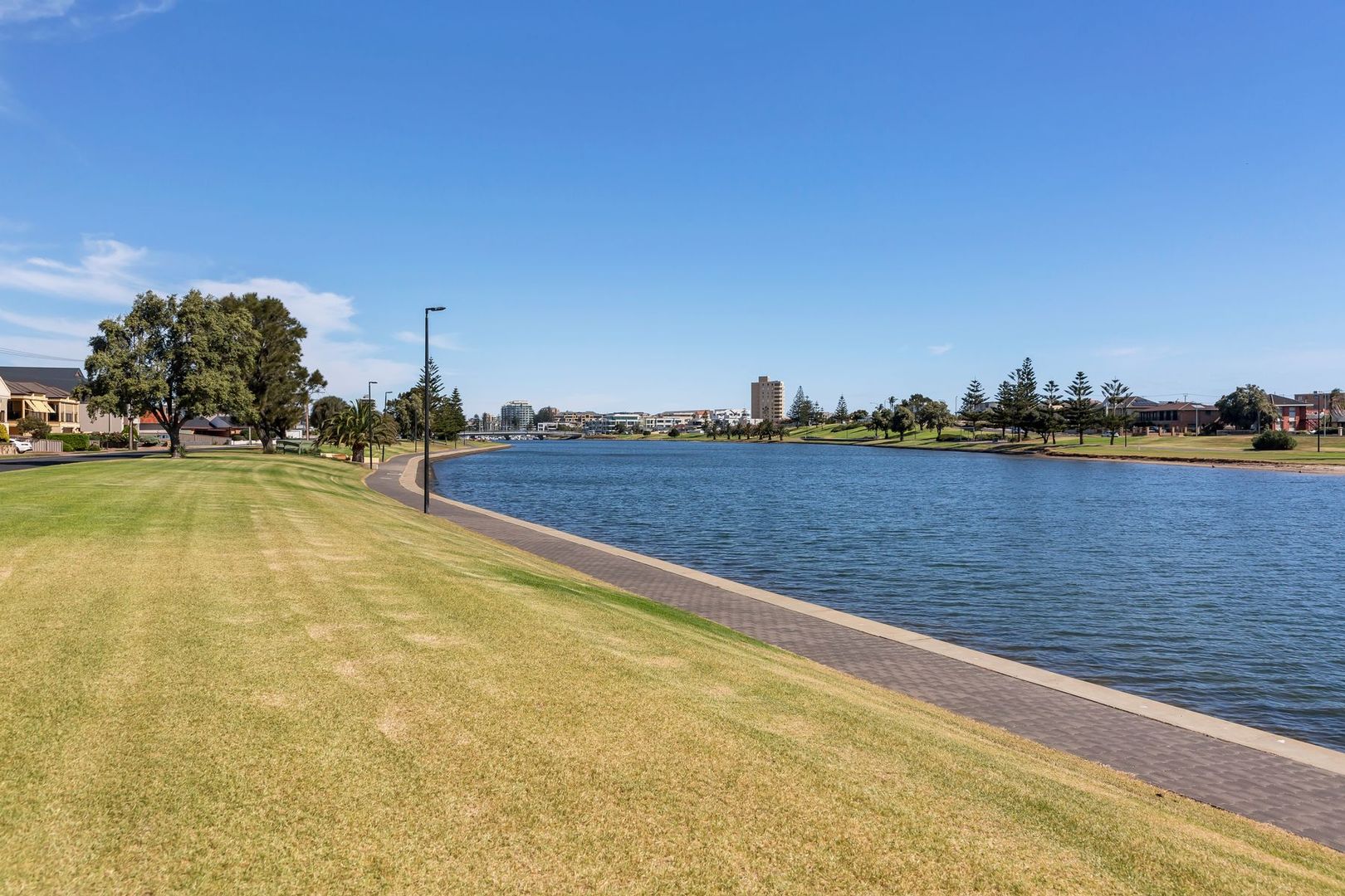 15 Brooklyn Avenue, Glenelg North SA 5045, Image 2