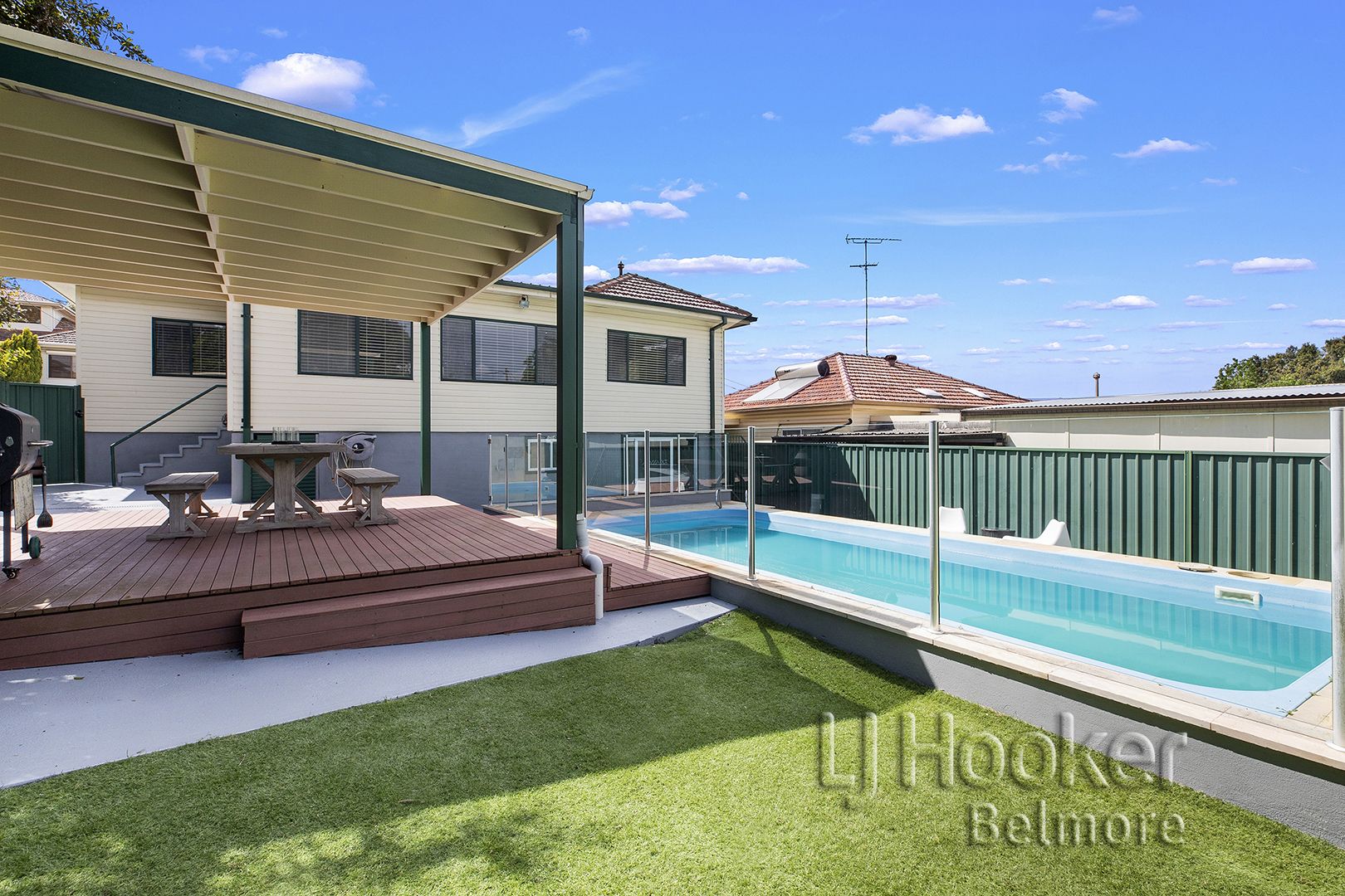 4 Forshaw Avenue, Peakhurst NSW 2210, Image 1