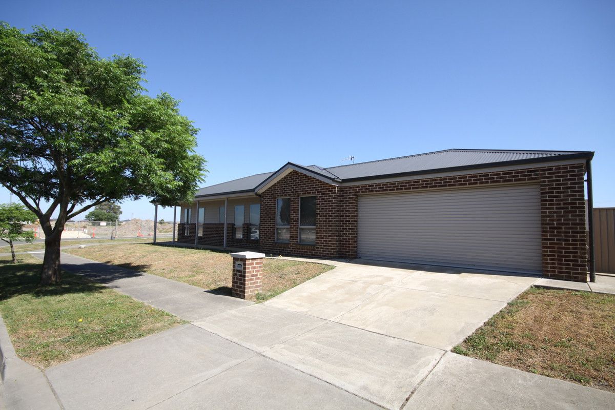 1 Heppner Close, Sebastopol VIC 3356 House For Rent Domain