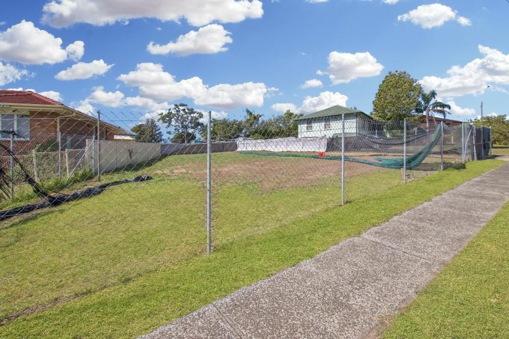 4 Landy Drive, Mount Warrigal NSW 2528, Image 0