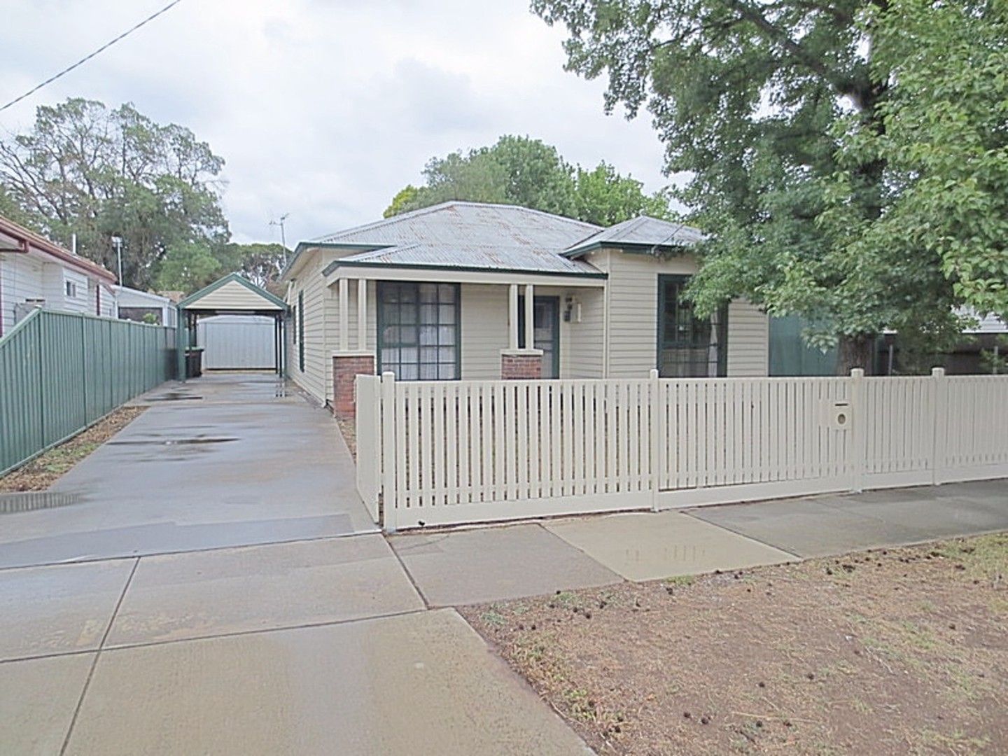 3 bedrooms House in 10 Anzac Street SHEPPARTON VIC, 3630