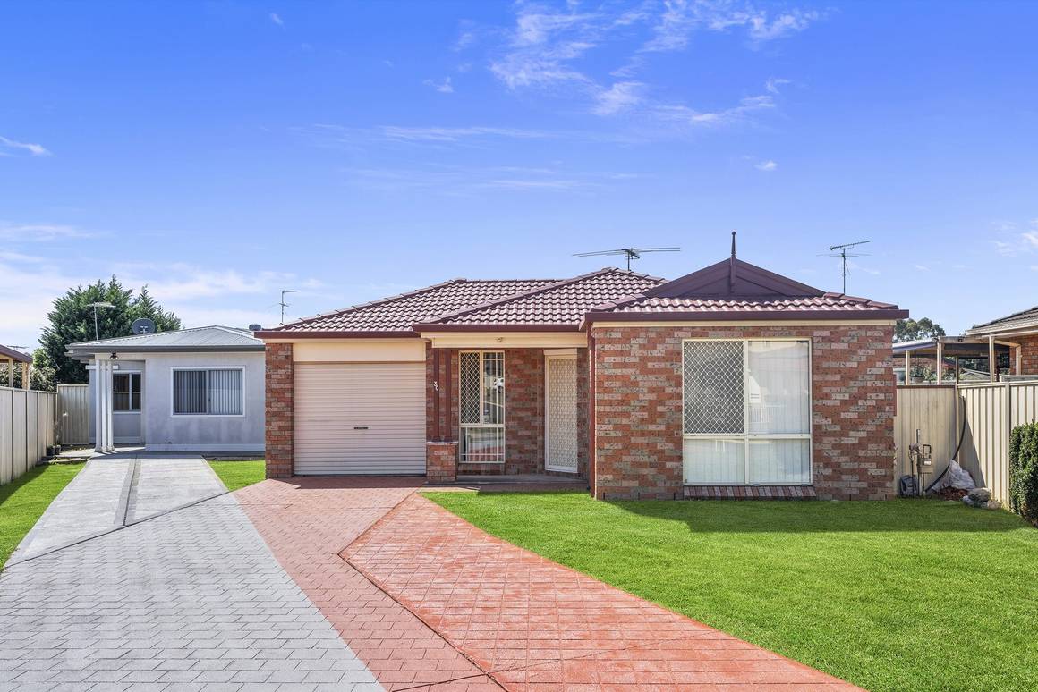 Picture of 30 AND 30a Pyramus Circuit, ROSEMEADOW NSW 2560