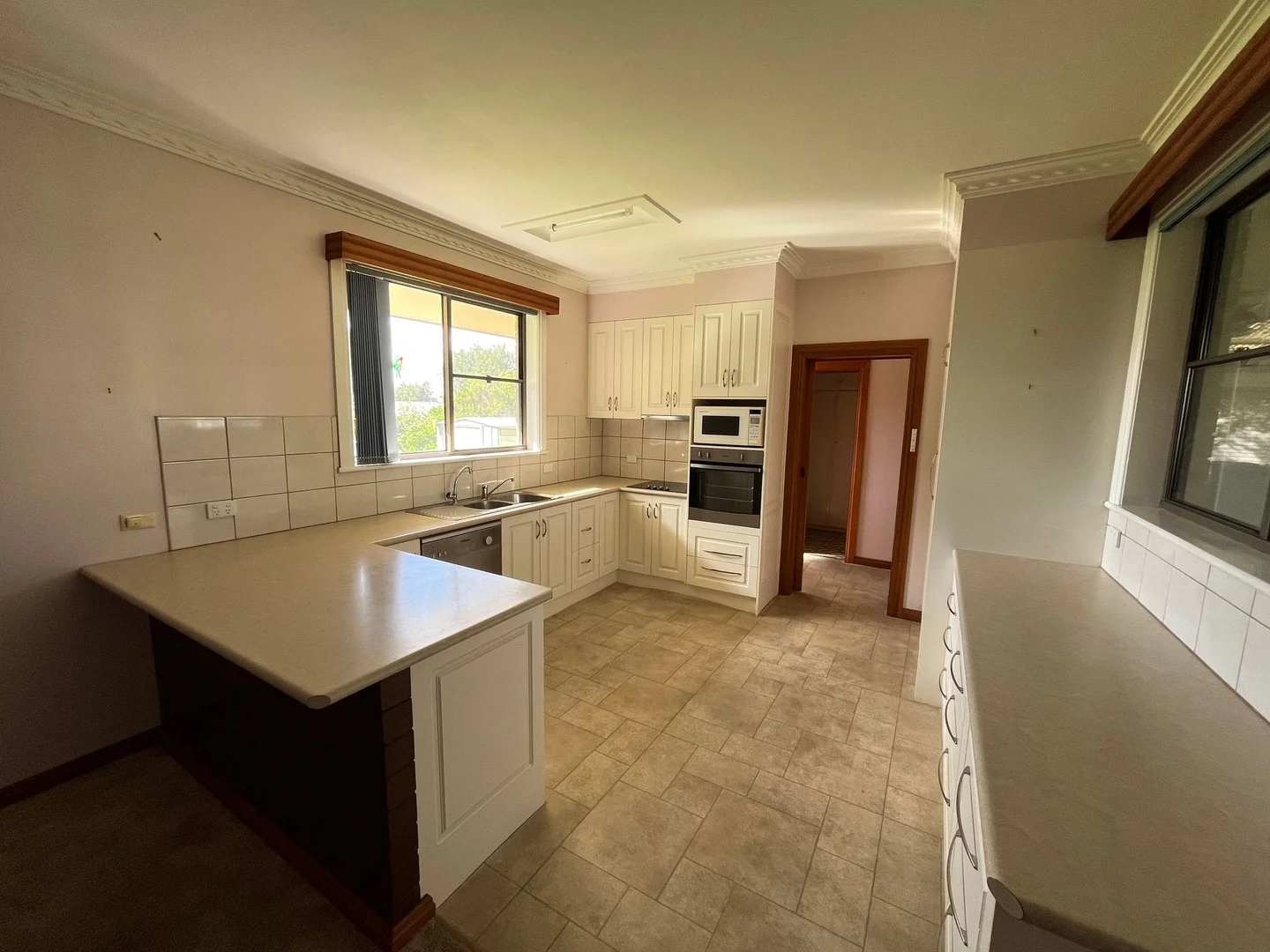 Primary image of 3 Fourth Ave, Naracoorte SA 5271