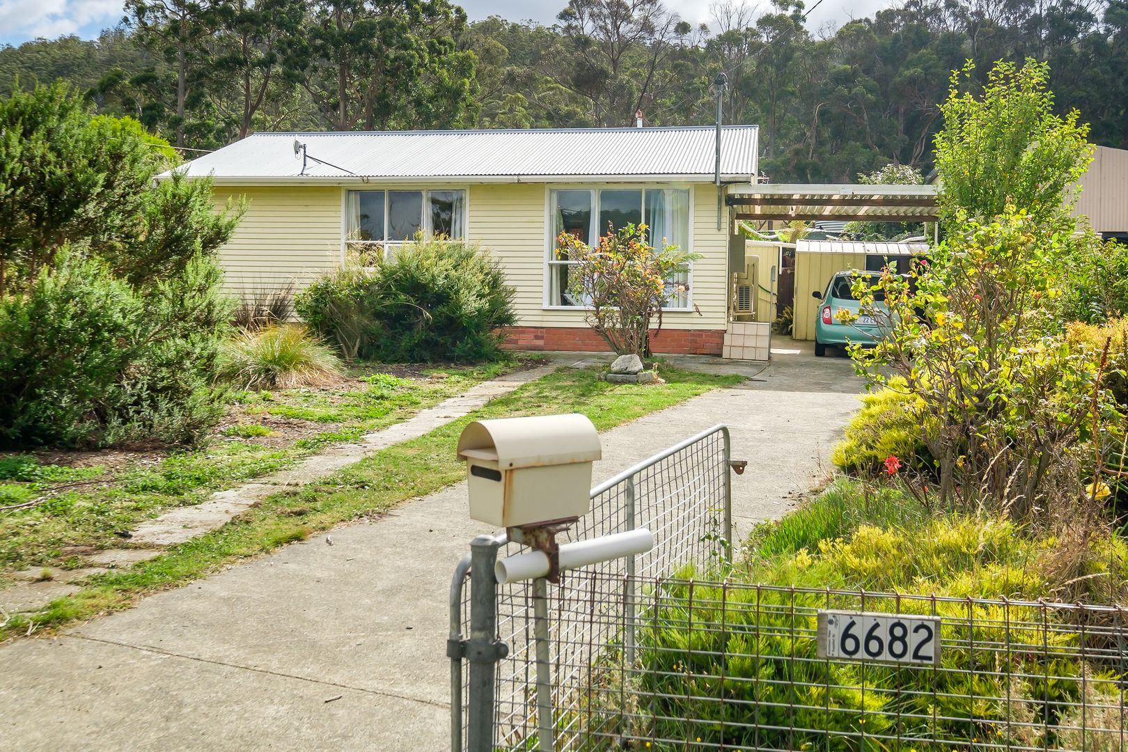 6682 Channel Highway, Deep Bay Property History & Address Research