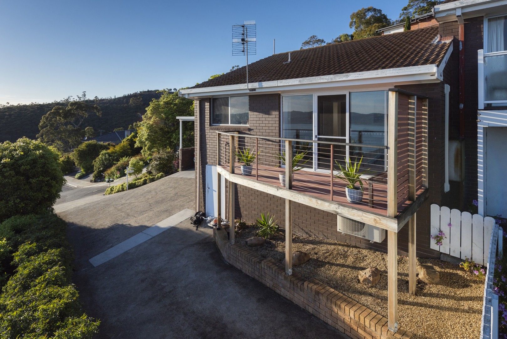 2 bedrooms House in 1/9 Kingsley Ave SANDY BAY TAS, 7005