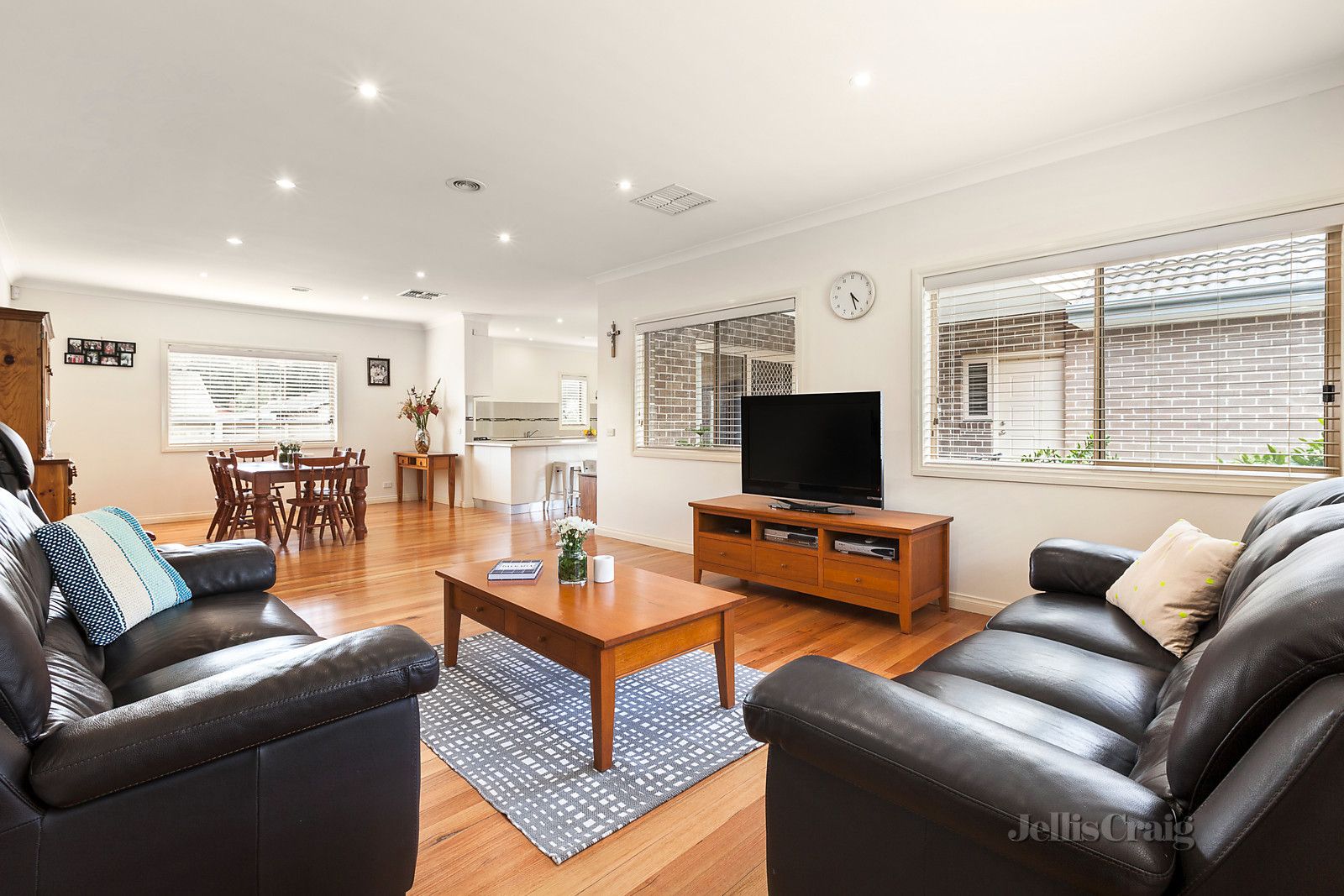 47 Lloyd Street, Heidelberg Heights VIC 3081, Image 2