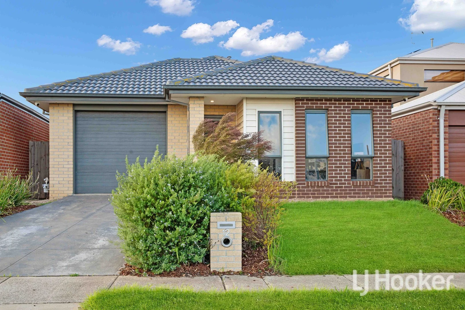 12 Clauscen Avenue, Weir Views VIC 3338