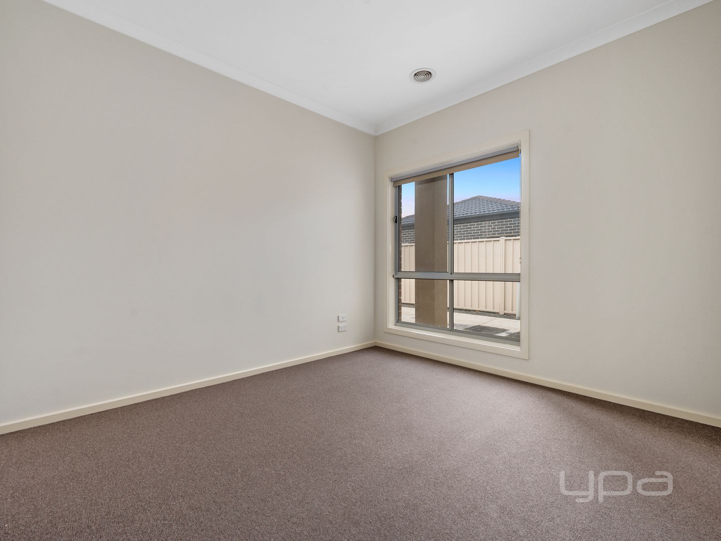 3/7 Fishburn Grove, Harkness VIC 3337, Image 2