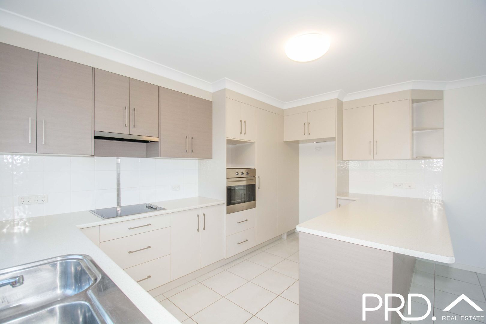 2/10 Curtis Street, Bundaberg South QLD 4670, Image 1