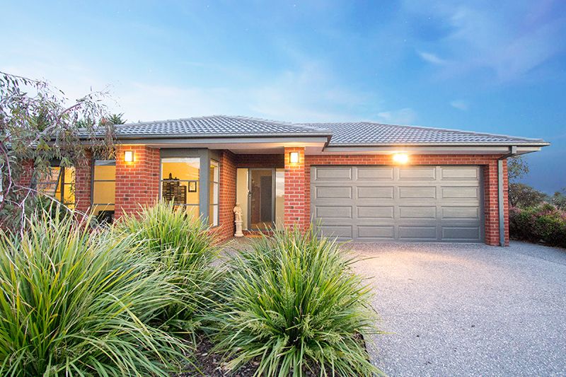 27 Tower Hill Court, Kalimna VIC 3909