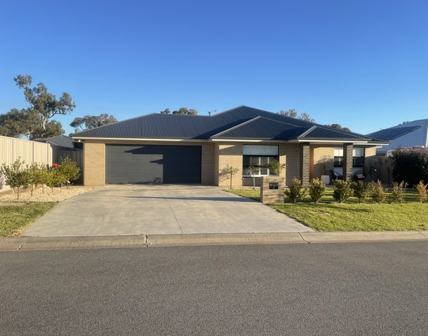 3 Yenda Avenue, Gobbagombalin NSW 2650