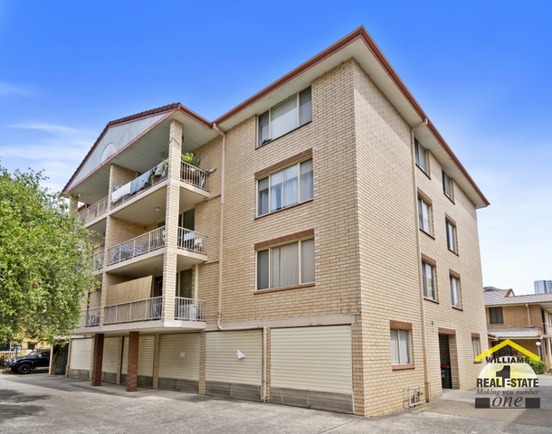 13/4 Riverpark Drive, Liverpool NSW 2170