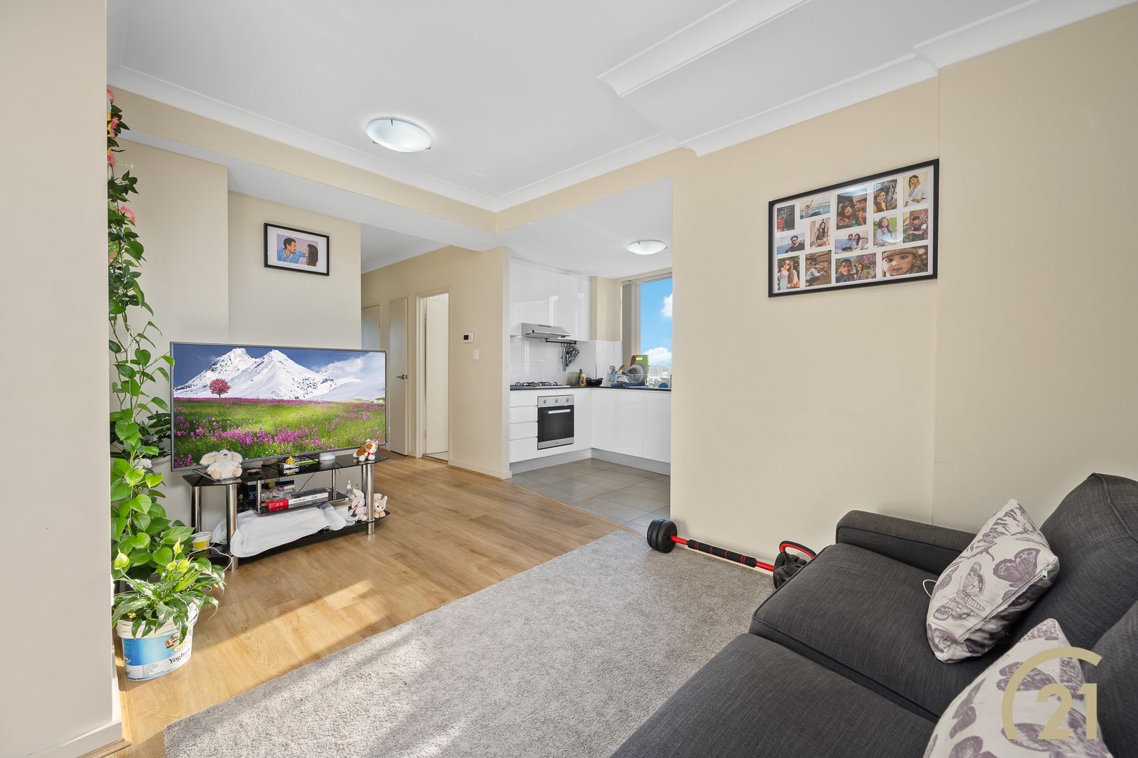 21/17-21 The Crescent, Fairfield NSW 2165, Image 1
