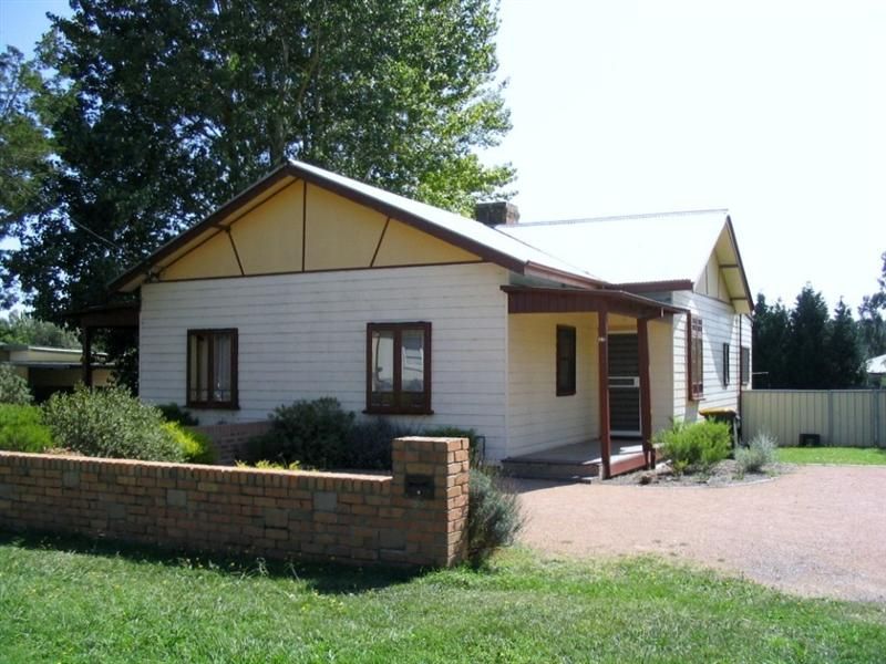 1719 Hoskins Street, Moss Vale Property History & Address Research