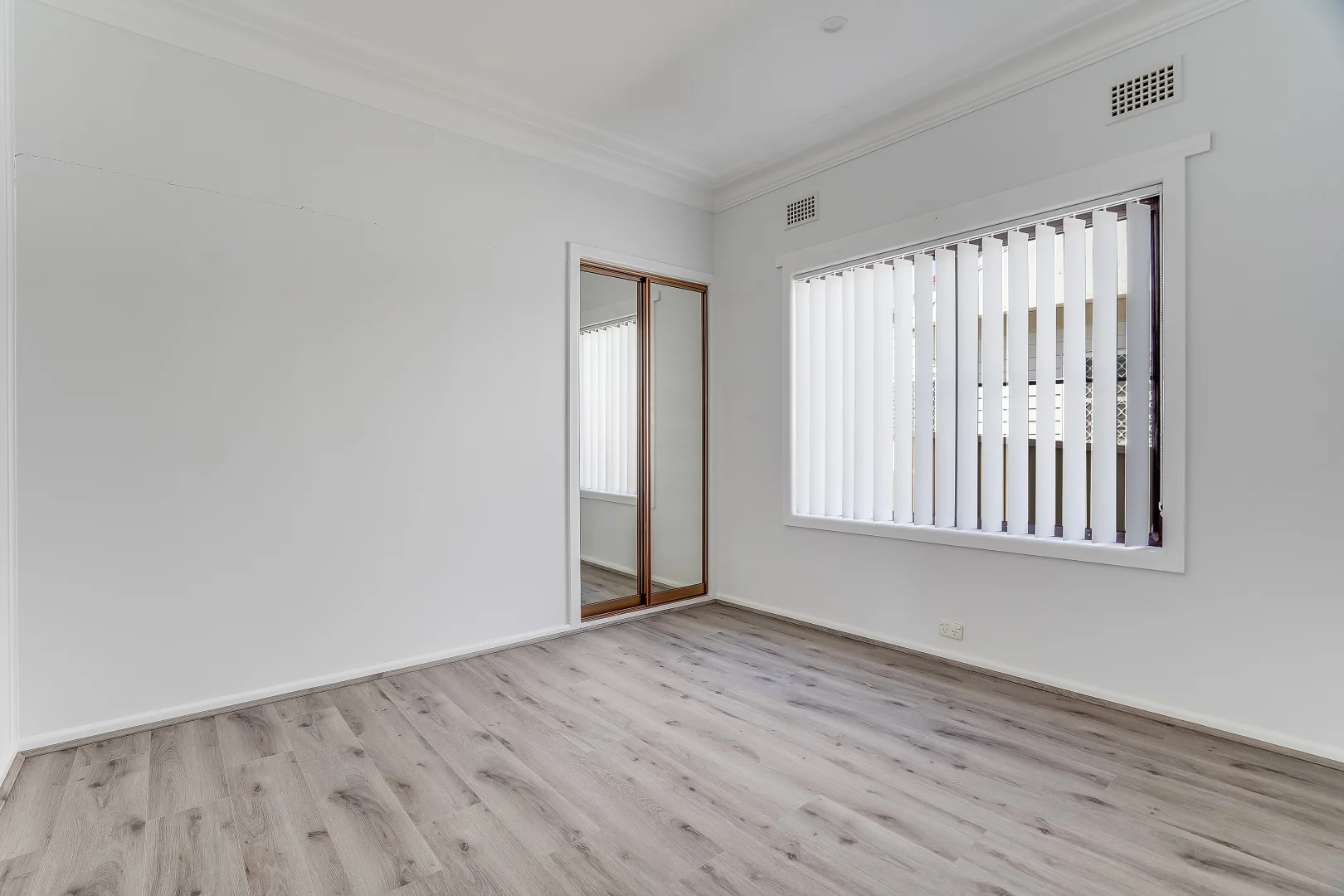 Additional image 8 of 35 Farnsworth Avenue, Campbelltown NSW 2560