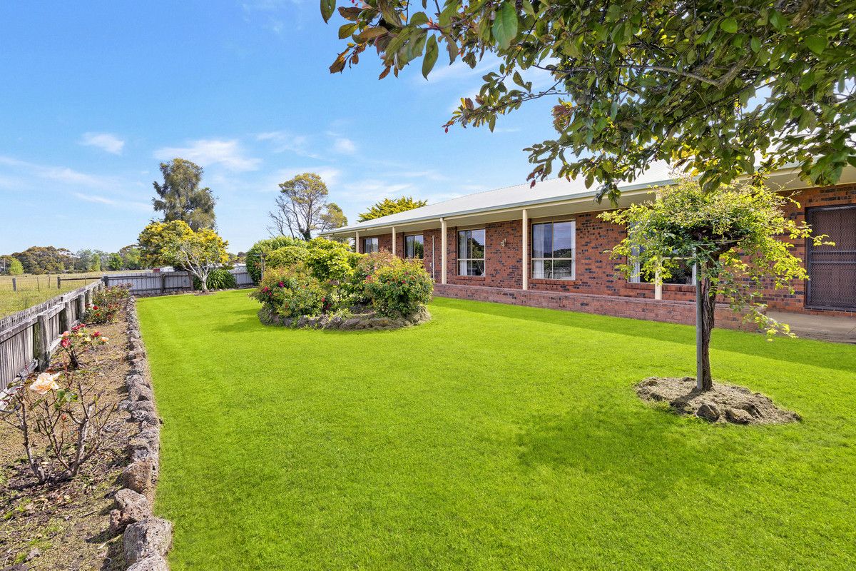 48 Cemetery Road, Cobden VIC 3266, Image 1