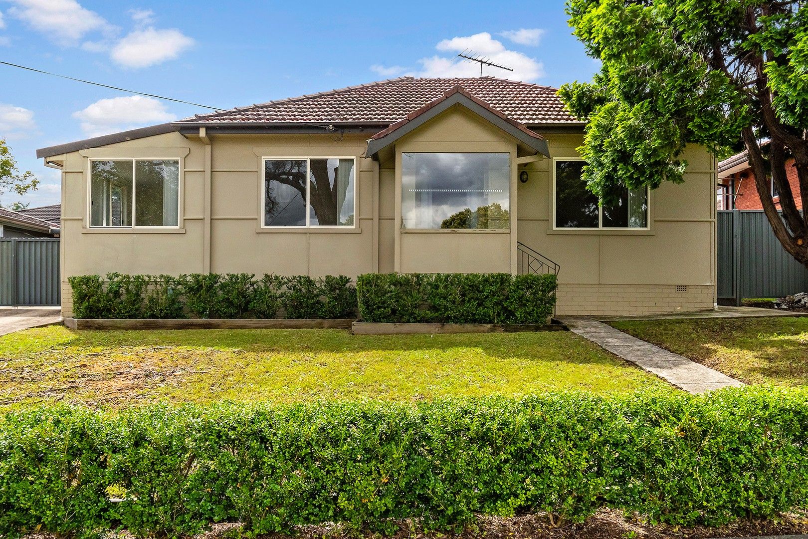 3 bedrooms House in 6 Tunks Street RYDE NSW, 2112