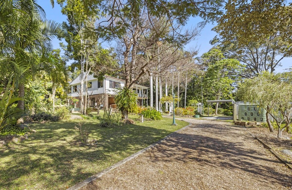 4 bedrooms House in 41-43 Cardwell Street ARAKOON NSW, 2431