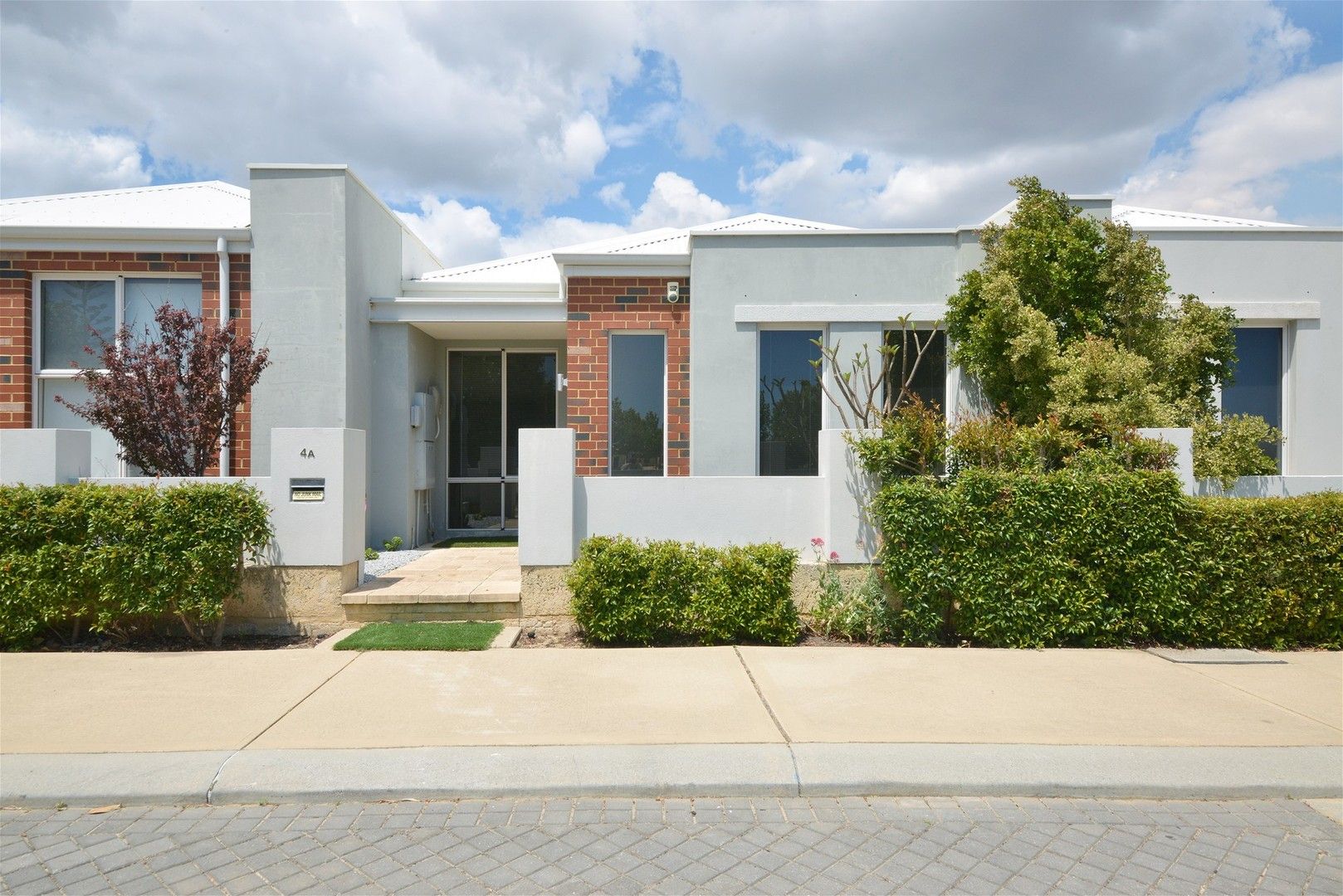 3 bedrooms House in 4a Echo Way BUTLER WA, 6036