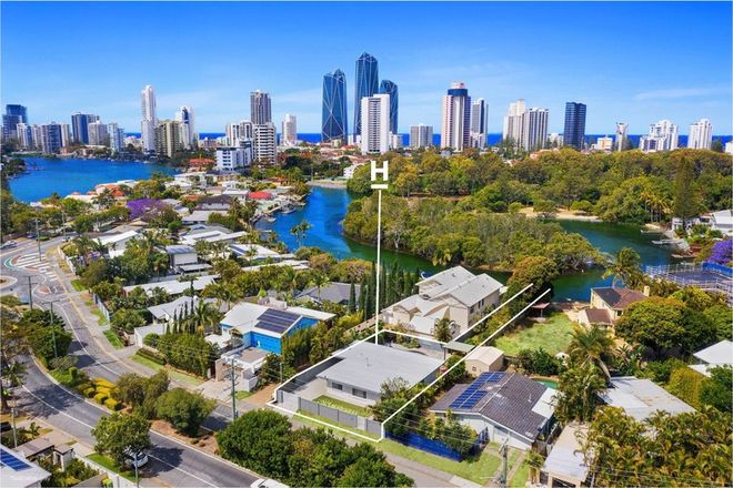 Picture of 20 Savoy Drive, BROADBEACH WATERS QLD 4218