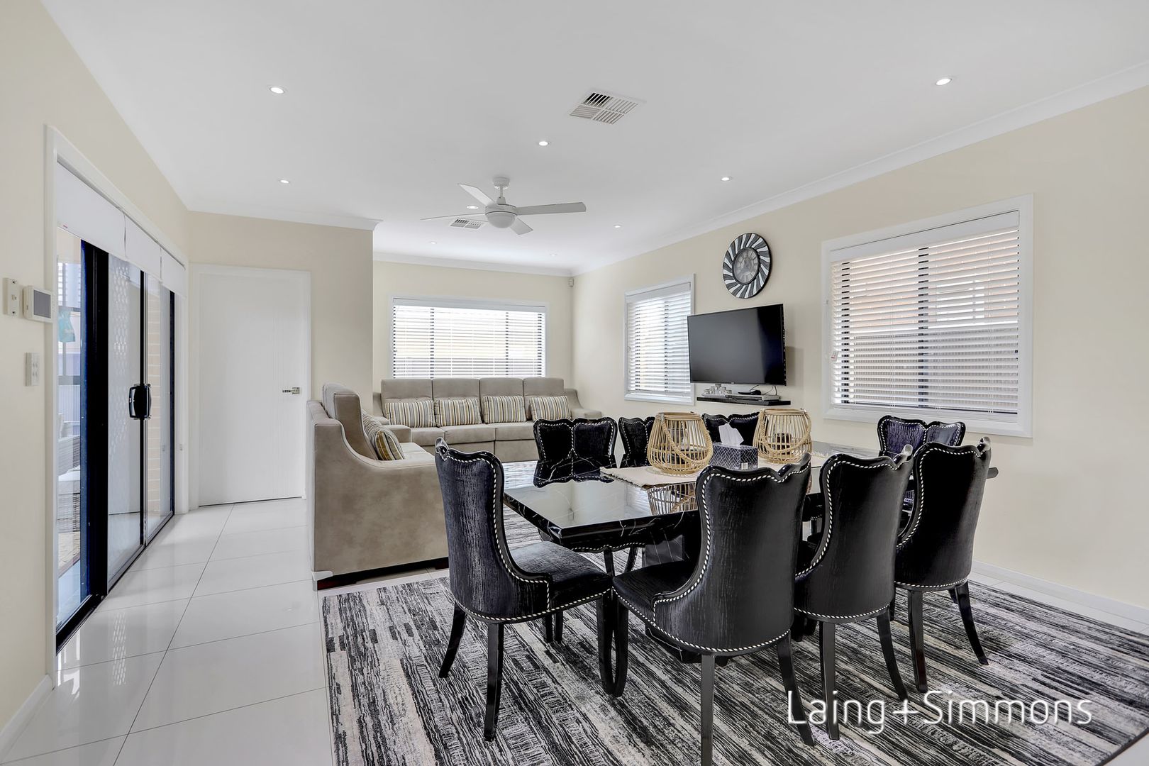33 Holland Avenue, Ropes Crossing NSW 2760, Image 2