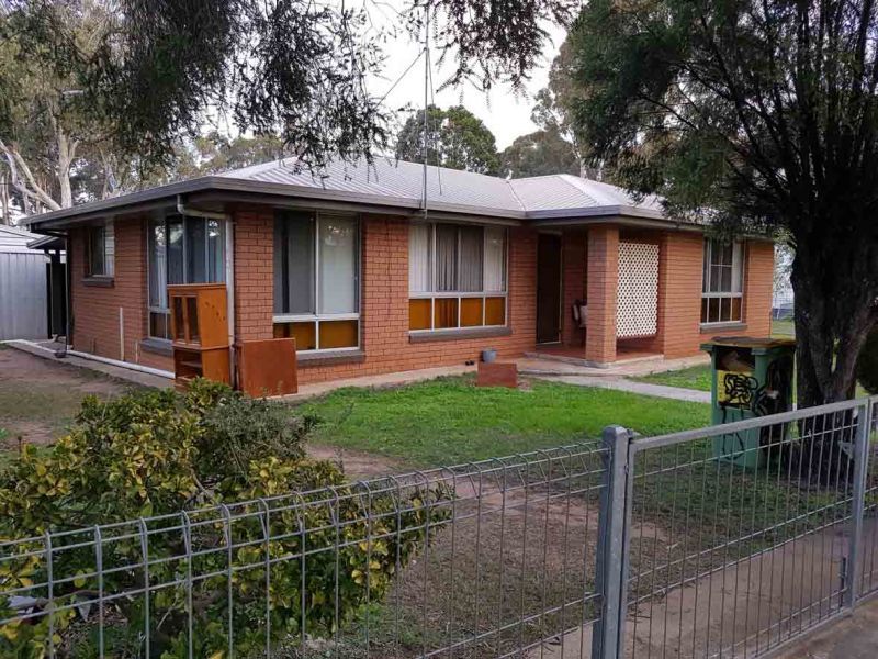 3 bedrooms House in 11 Nolan Street CROWS NEST QLD, 4355