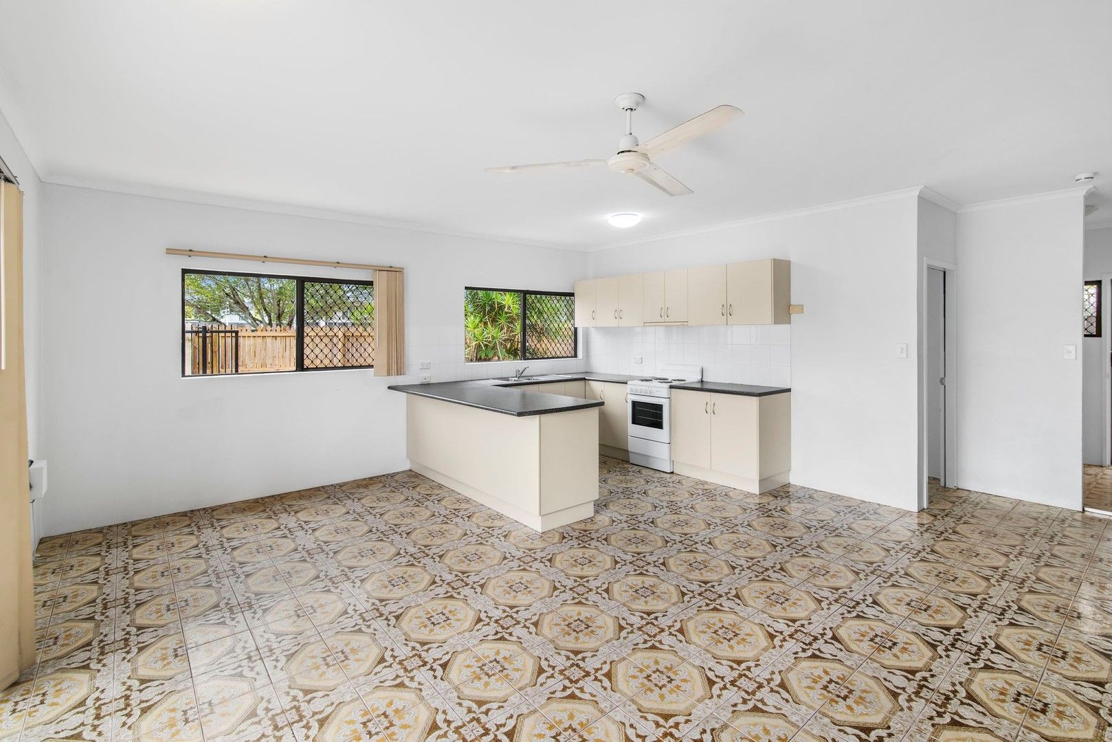 2 bedrooms Apartment / Unit / Flat in 1/193 Spence Street BUNGALOW QLD, 4870