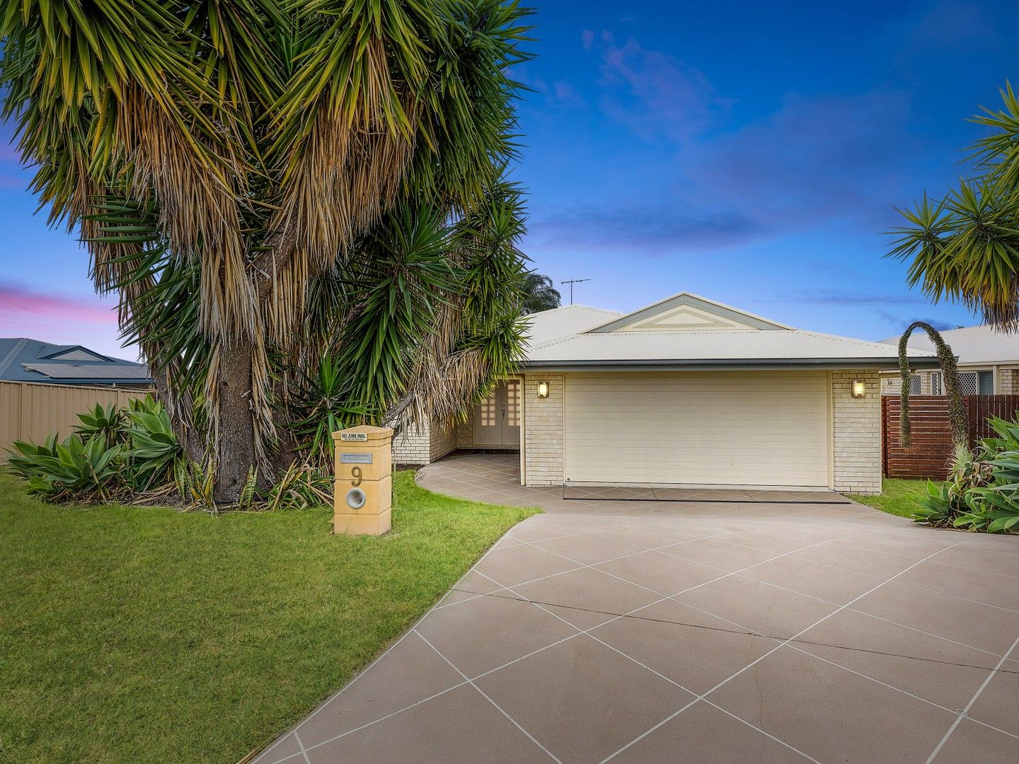 4 bedrooms House in 9 Sulzberger Court FLINDERS VIEW QLD, 4305