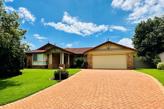 Picture of 24 Hilliards Park Drive, WELLINGTON POINT QLD 4160