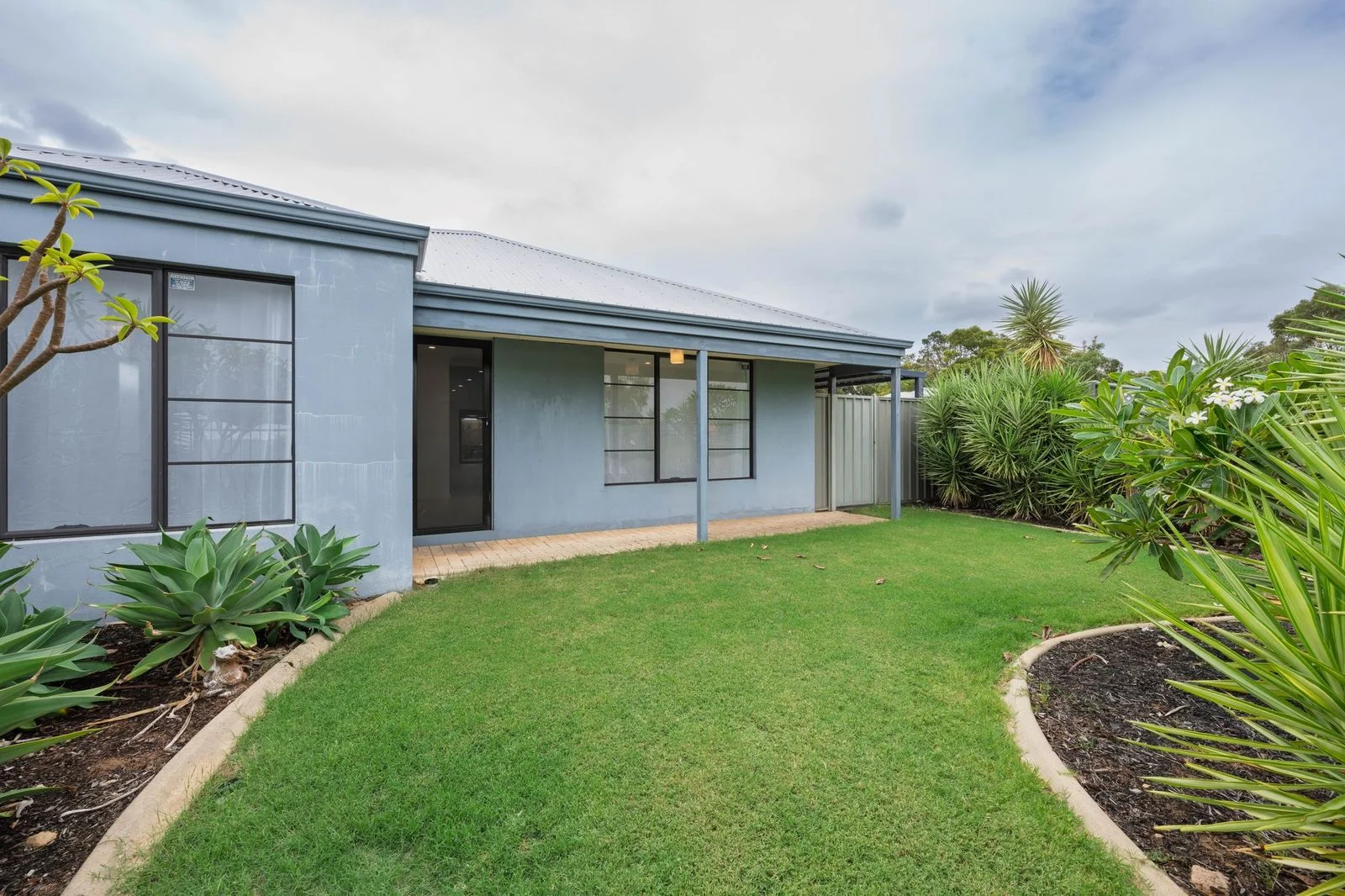 Primary image of 33 Wallingford Crescent, Wellard WA 6170