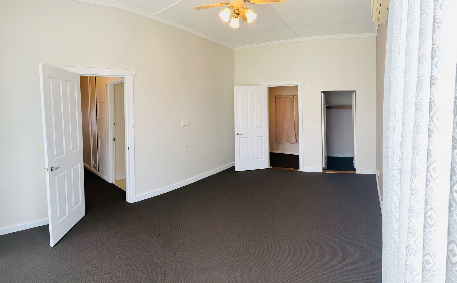 44 Hampden Street, Finley NSW 2713, Image 2