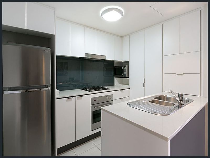 2 bedrooms Apartment / Unit / Flat in 1202/108 Albert Street BRISBANE CITY QLD, 4000