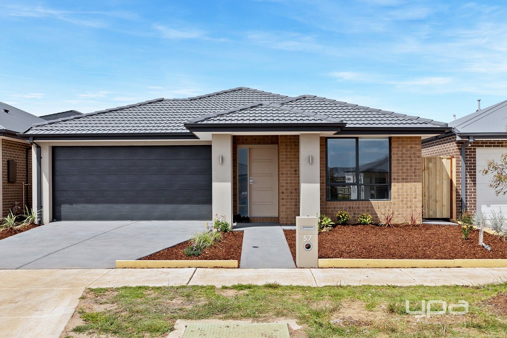 4 bedrooms House in 57 Foal Circuit FRASER RISE VIC, 3336