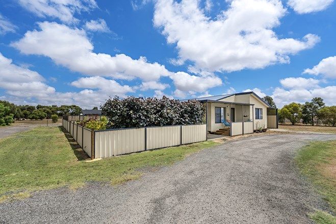 Picture of 6 Roding Court, DEEPDALE WA 6532