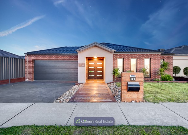 74 William Thwaites Boulevard, Cranbourne North VIC 3977