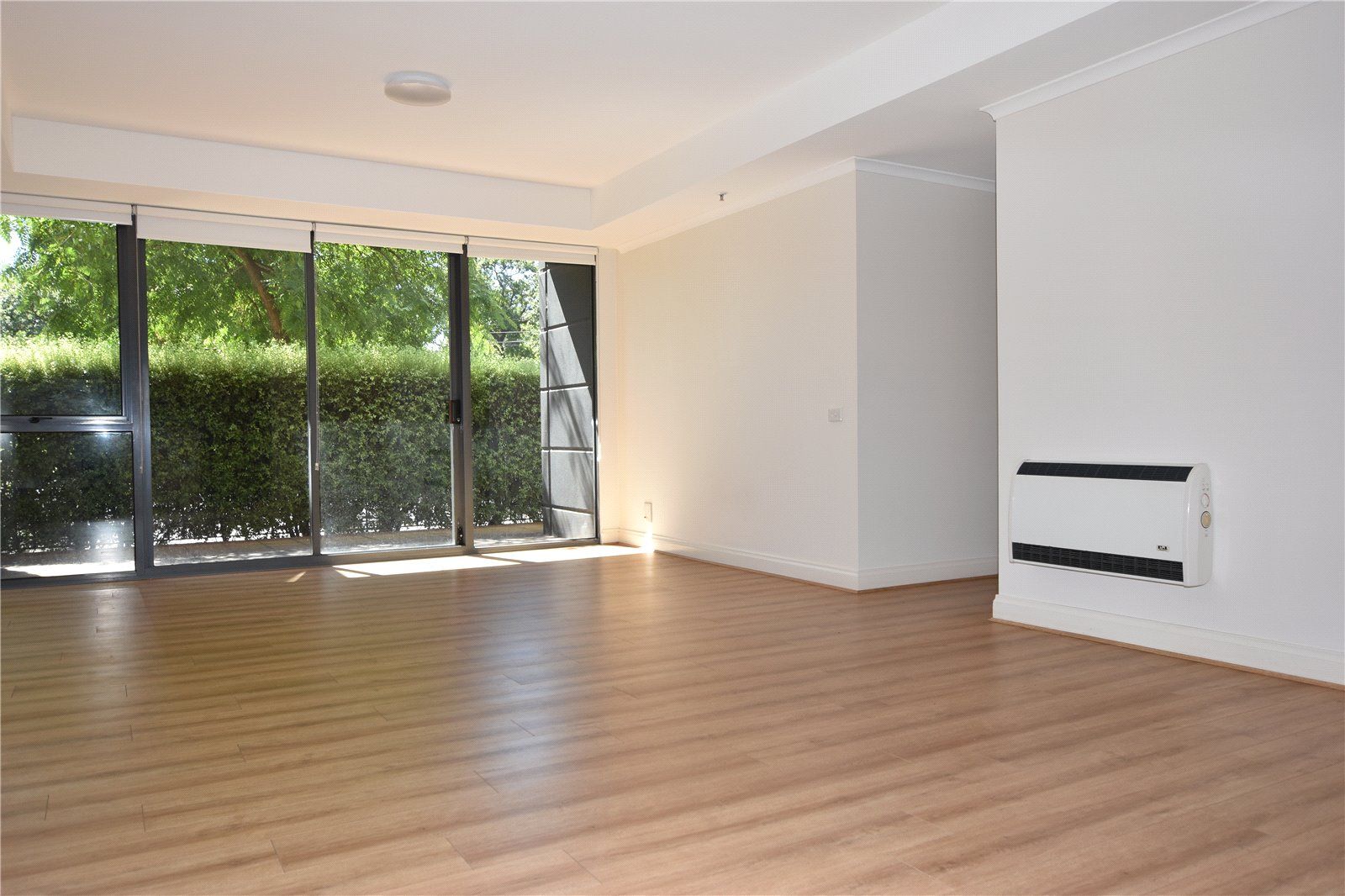 3 bedrooms Apartment / Unit / Flat in 11/33 La Trobe Street MELBOURNE VIC, 3000