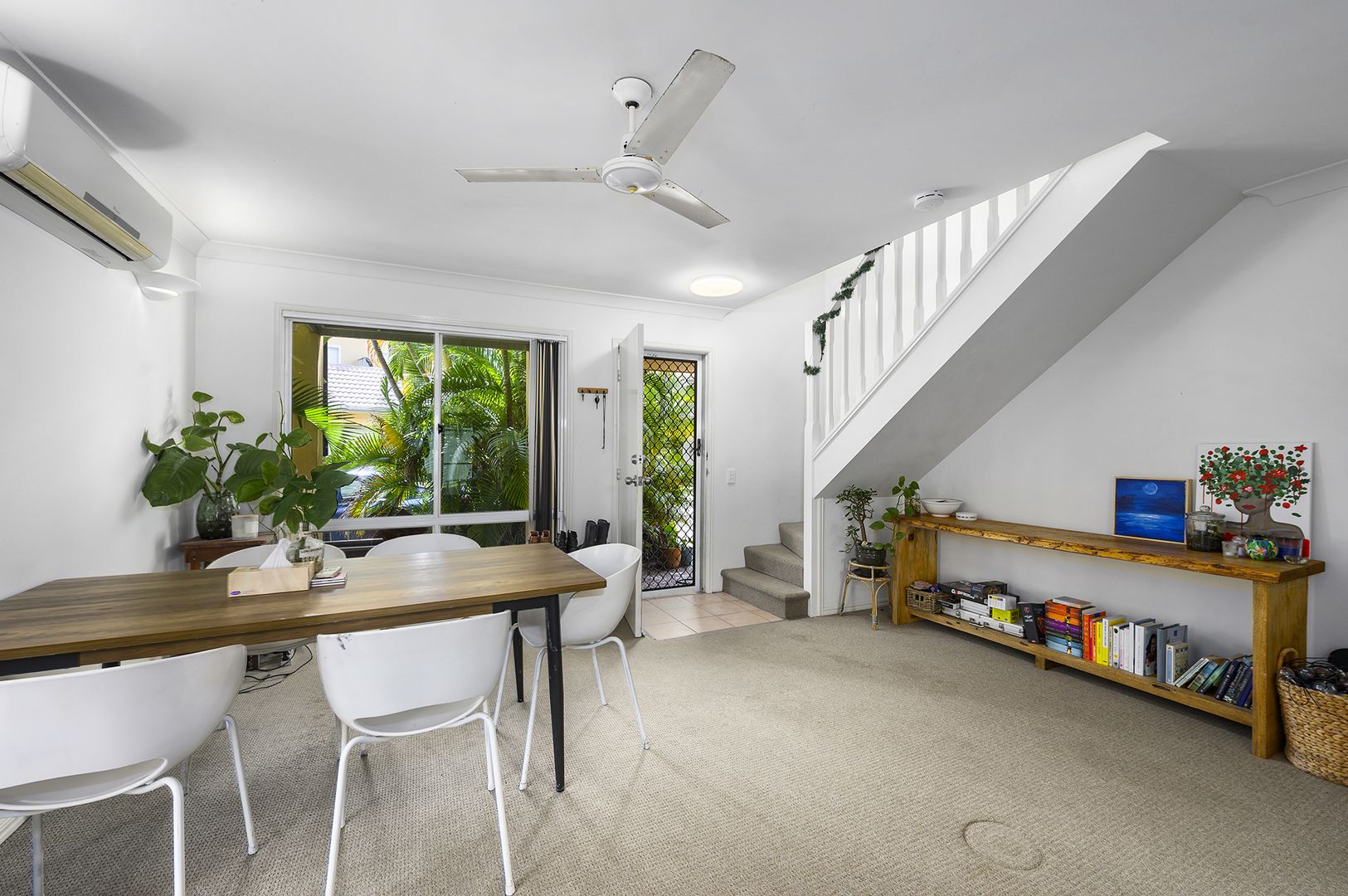 93/215 Cottesloe Drive, Mermaid Waters QLD 4218, Image 2