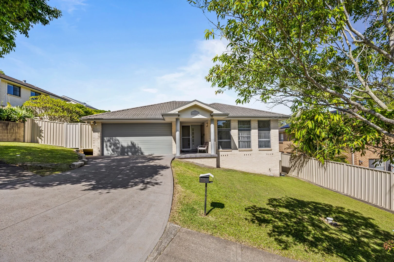 20 Canada Crescent, Cameron Park NSW 2285