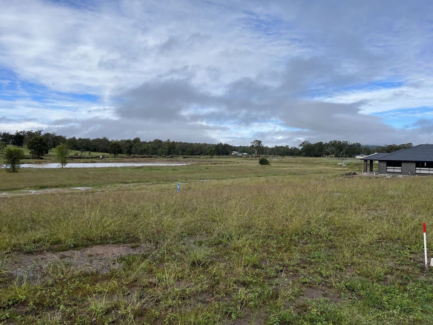 Vacant land in 24 Lakesfront Place, HATTON VALE QLD, 4341