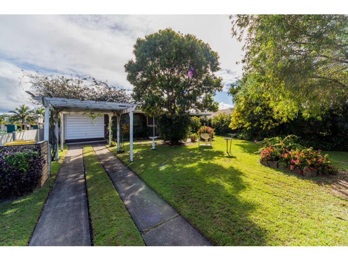 8 Drysdale Place, Paradise Point QLD 4216, Image 1