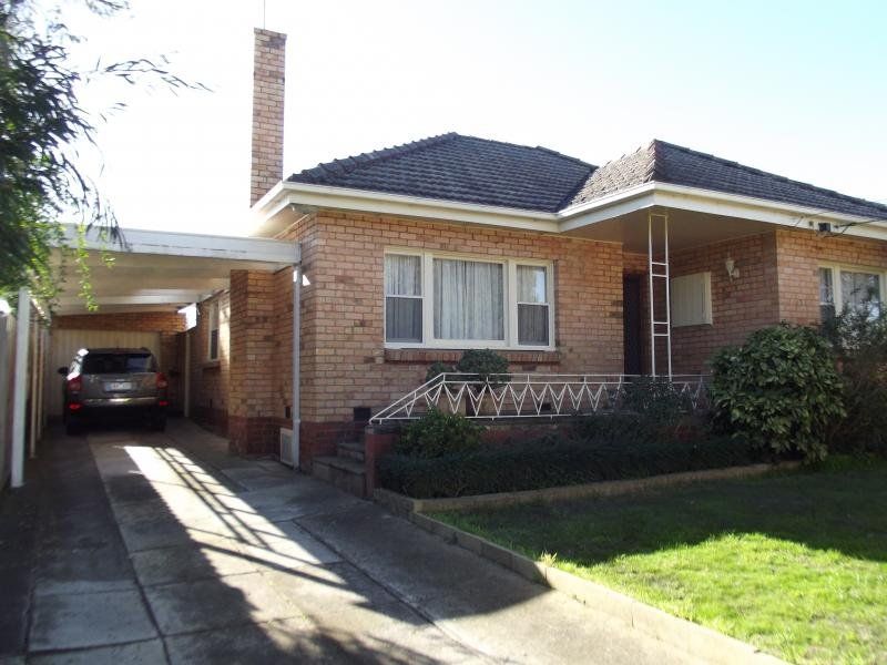 4 bedrooms House in 15 Marston Street BENTLEIGH VIC, 3204