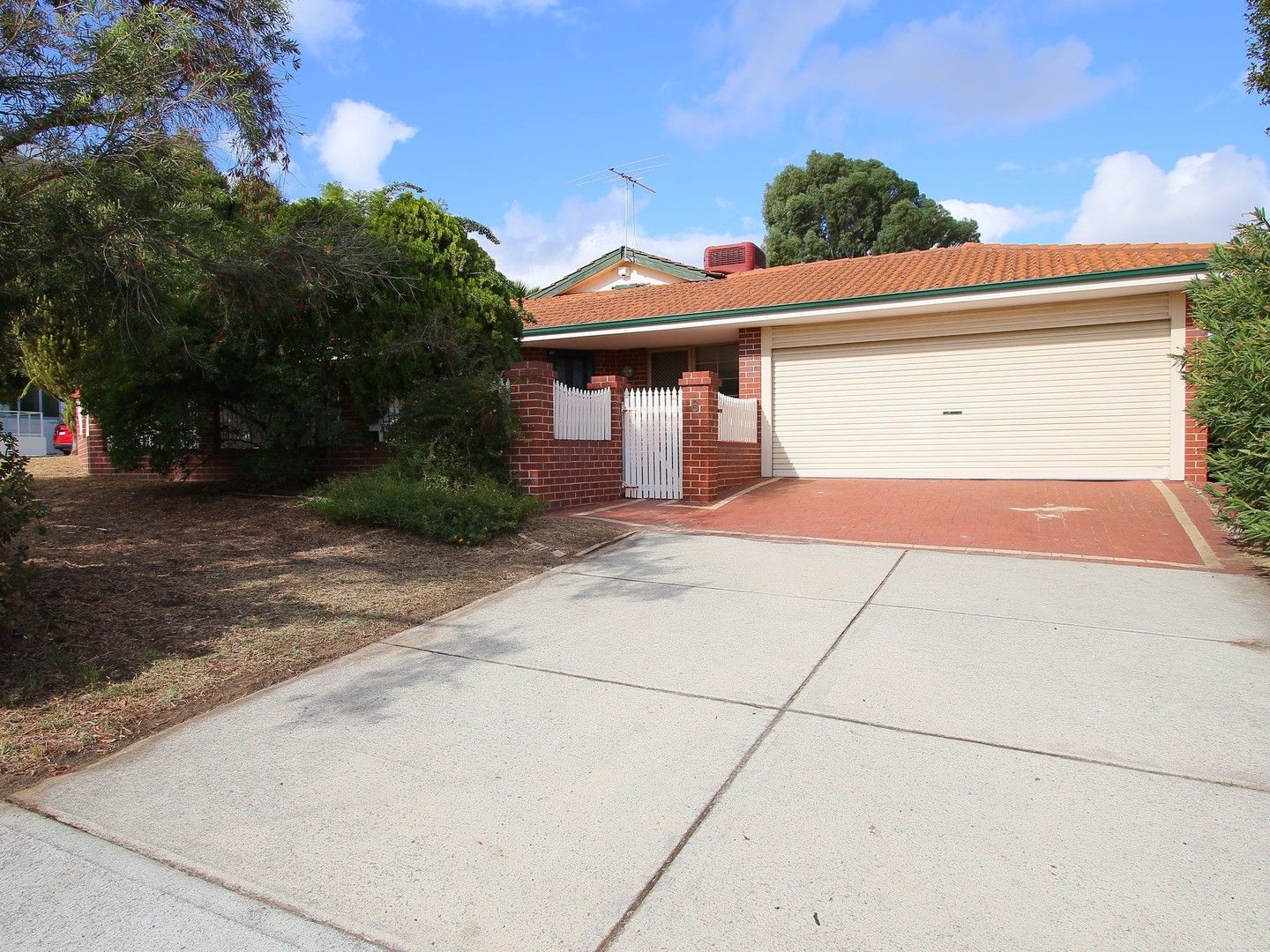 3 bedrooms House in 6 Rutland Avenue LATHLAIN WA, 6100