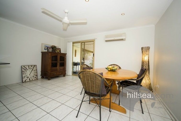 1/12 Orkney Place, Labrador QLD 4215, Image 2