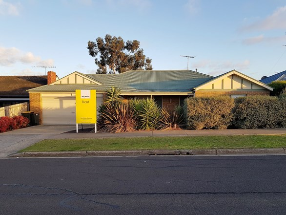 1B Tasman Avenue, Belmont VIC 3216