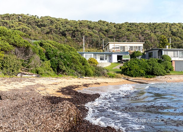 15 Cowrie Point Road, Cowrie Point TAS 7321