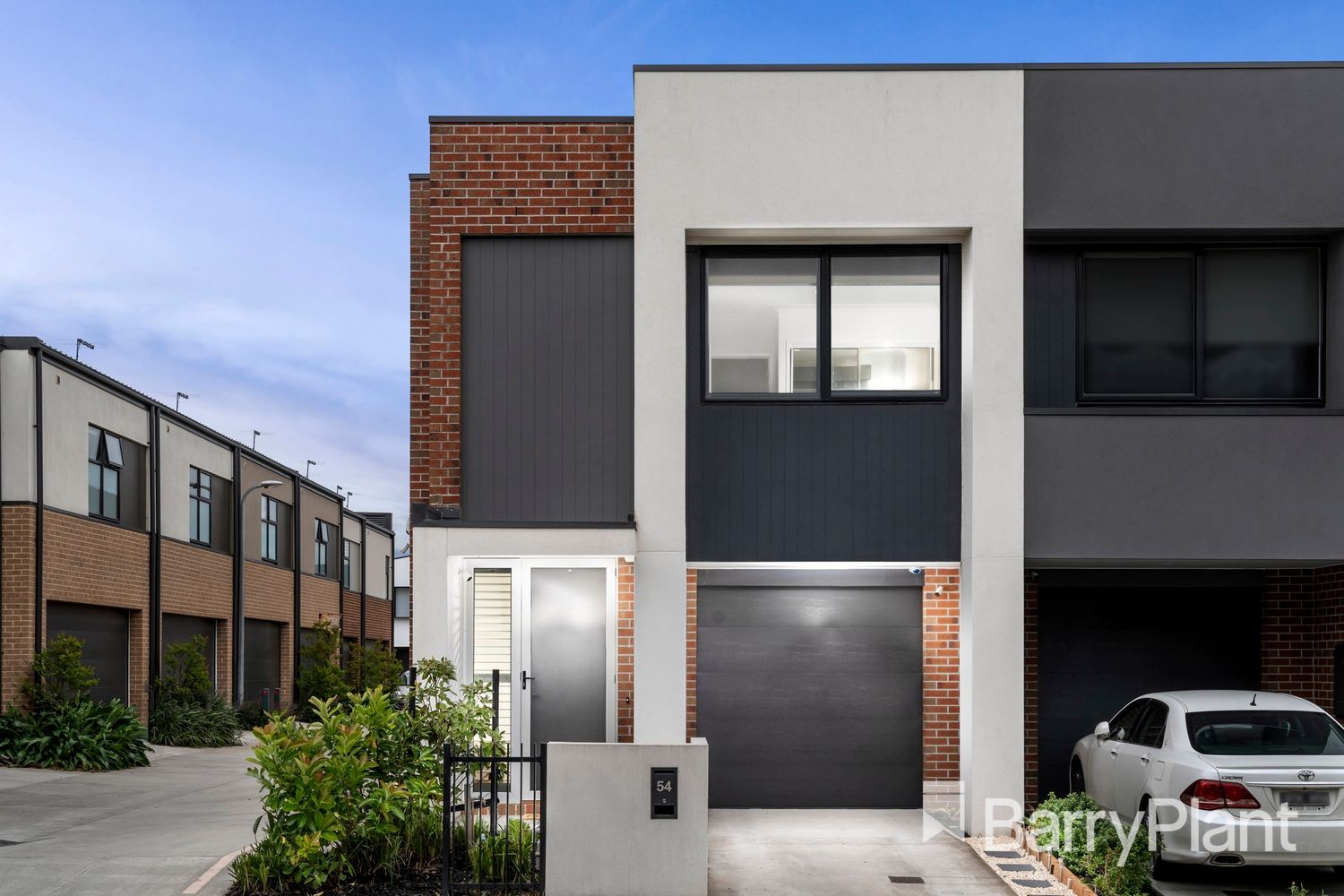 3 bedrooms Townhouse in 54 Teague Crescent BRAYBROOK VIC, 3019