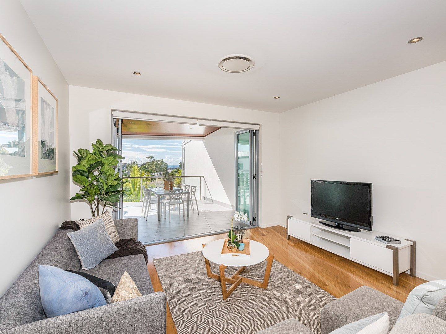 6/435 Esplanade, Manly QLD 4179, Image 0