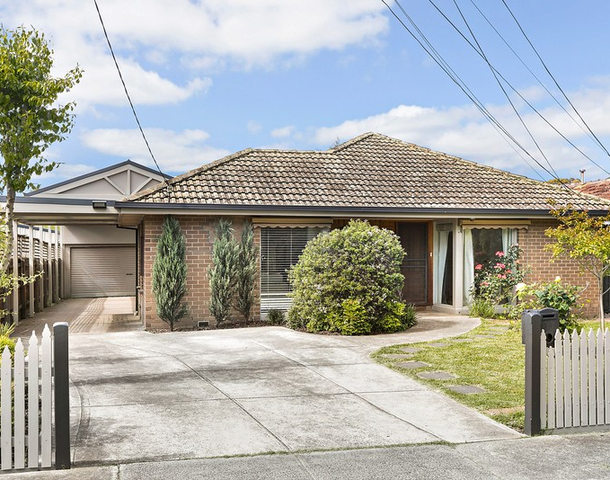 14 Boeing Road, Strathmore Heights VIC 3041