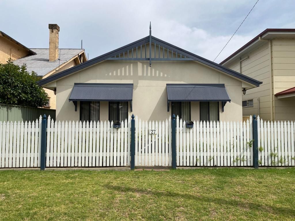 2 bedrooms House in 2/27 Cooper Street COOTAMUNDRA NSW, 2590