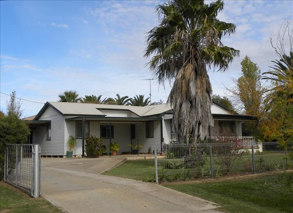 331 Grenfell Road, Cowra NSW 2794